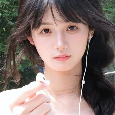 眼里余光都是你